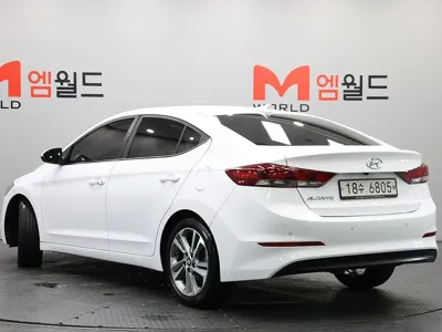 Hyundai Avante 2018, 121946 км, за 8800000 KRW