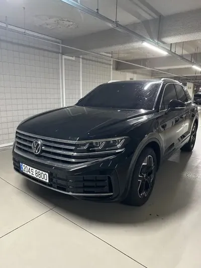 Volkswagen Touareg 2024, 8211 км, за 92820000 KRW