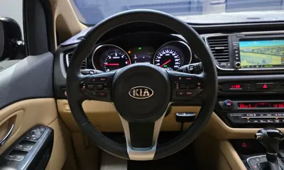 Kia Canival 2016, 203778 км, за 7700000 KRW - фото 13