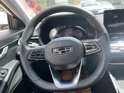 Geely Emgrand 2022, 40000 км, за 34500 CNY - фото 7