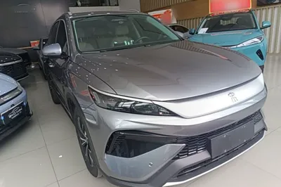 BYD Song Pro New Energy 2025, 12200 км, за 93631.1 CNY