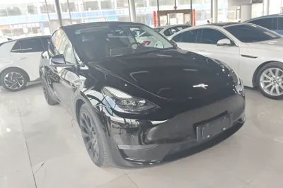 Tesla Model Y 2021, 60400 км, за 172077 CNY