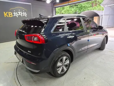 Kia Niro 2017, 163574 км, за 9500000 KRW