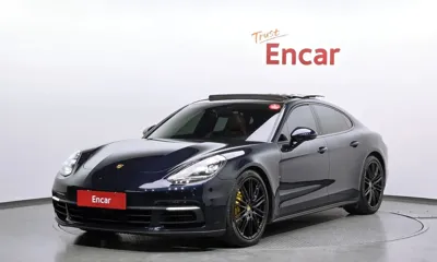 Porsche Panamera · 2018 год