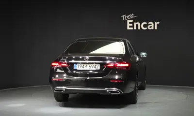 Mercedes-Benz E-Class 2021, 53192 км, за 31500000 KRW