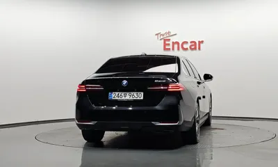 BMW 5-Series 2025, 22849 км, за 64800000 KRW