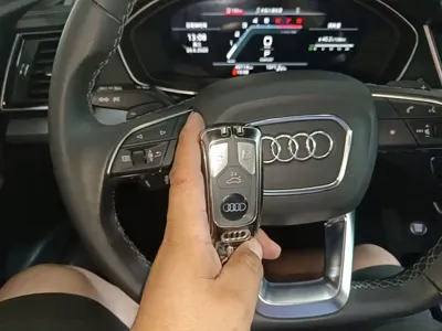 Audi Q5L 2023, 49100 км, за 200200 CNY - фото 9