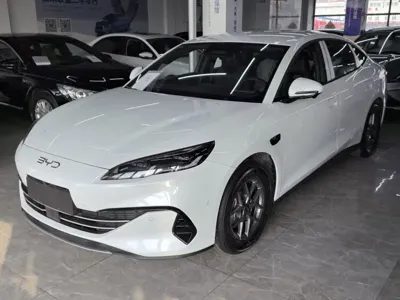BYD 海豹06 · 2025 год