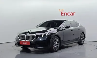 BMW 5-Series · 2024 год