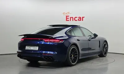 Porsche Panamera 2020, 19647 км, за 999990000 KRW