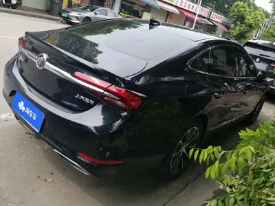 Buick LaCrosse 2019, 136000 км, за 75000 CNY
