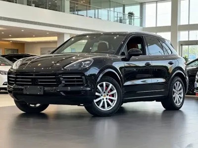 Porsche Cayenne 2018, 70000 км, за 245000 CNY
