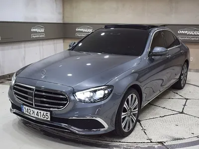 Mercedes-Benz E-Class · 2021 год