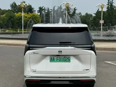 Buick GL8 Hybrid 2024, 40000 км, за 266000 CNY