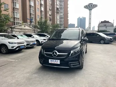 Mercedes-Benz V-Class · 2023 год