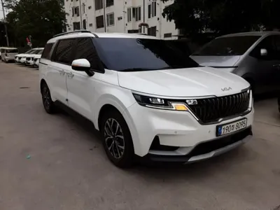 Kia Canival · 2023 год