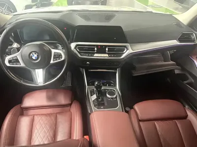 BMW 3 Series 2021, 100000 км, за 143800 CNY