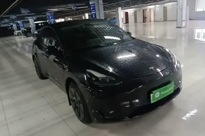 Tesla Model Y 2022, 90000 км, за 183973.44 CNY