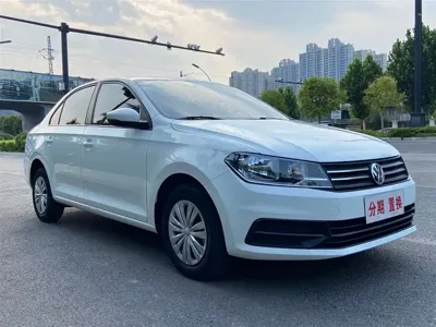 Volkswagen Santana 2023, 9000 км, за 53800 CNY