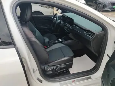 Ford Focus 2021, 54600 км, за 56100 CNY - фото 25