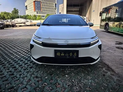Toyota Corolla 2026, 4000 км, за 84000 CNY