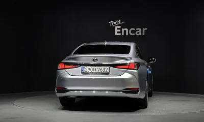 Lexus ES 2023, 23508 км, за 35700000 KRW