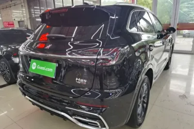 Hongqi HS5 2023, 39500 км, за 15138 USD