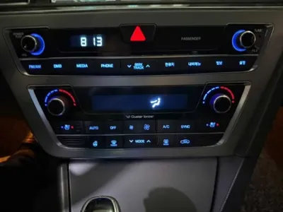 Hyundai Sonata 2015, 93989 км, за 10200000 KRW - фото 12