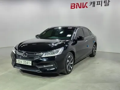 Honda Accord · 2017 год