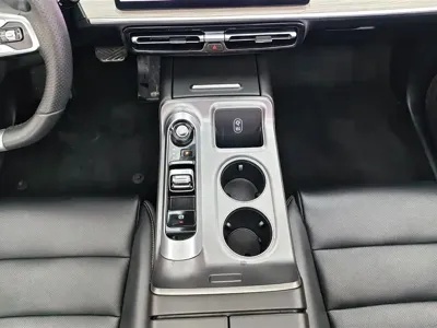 GAC Motor Trumpchi E8 2025, 27900 км, за 139800 CNY - фото 16