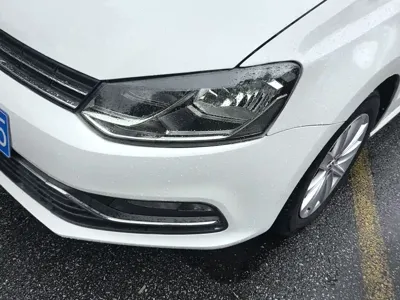 Volkswagen Polo 2015, 120000 км, за 21800 CNY