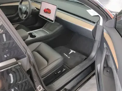Tesla Model 3 2023, 65400 км, за 142200 CNY - фото 8