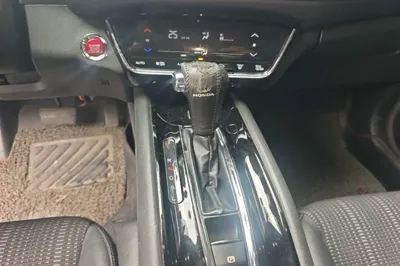 Honda Vezel 2015, 80000 км, за 52330.77 CNY - фото 21
