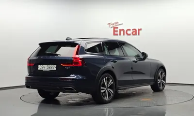Volvo V60 2020, 59438 км, за 27500000 KRW