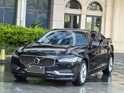 Volvo S90 2018, 42000 км, за 89600 CNY - фото 1