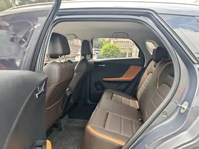 BYD e2 2021, 90000 км, за 39800 CNY