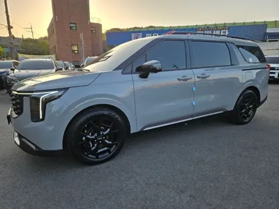 Kia Canival 2025, 9415 км, за 39900000 KRW