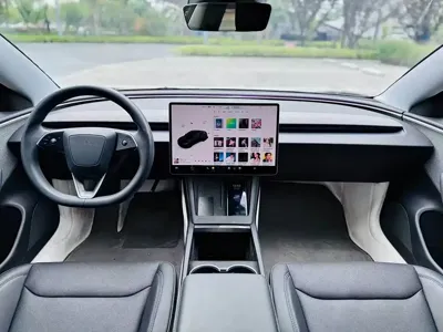 Tesla Model 3 2024, 15000 км, за 93000 CNY