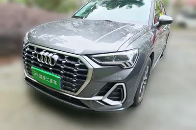 Audi Q3 · 2022 год