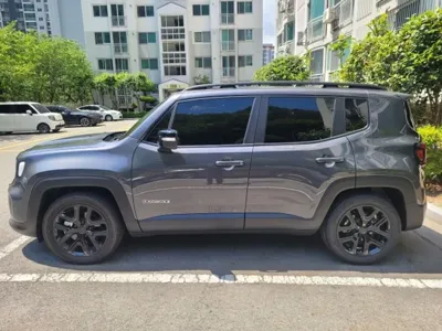 Jeep Renegade 2023, 3388 км, за 33800000 KRW