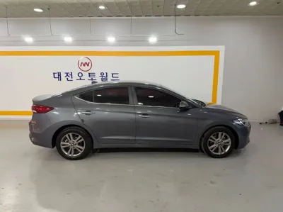 Hyundai Avante 2016, 118061 км, за 9800000 KRW - фото 8