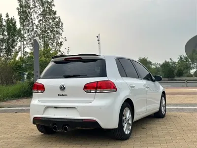 Volkswagen Golf 2013, 120000 км, за 21800 CNY