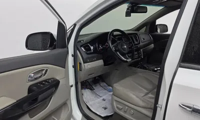 Kia Canival 2016, 137365 км, за 11000000 KRW - фото 10