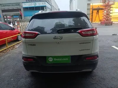 Jeep Cherokee 2017, 73400 км, за 53398.05 CNY - фото 5