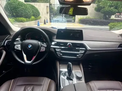 BMW 5 Series 2020, 140000 км, за 168800 CNY - фото 9
