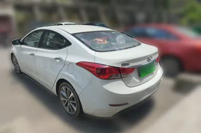 Hyundai Elantra (5th Generation 2015, 197000 км, за 39013.55 CNY