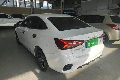 Roewe i5 2021, 55199 км, за 47701.35 CNY