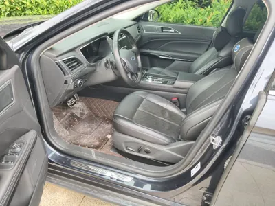Ford Taurus 2019, 44300 км, за 9740.94 CNY - фото 17