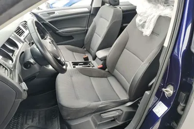 Volkswagen Golf 2018, 122400 км, за 62092.65 CNY - фото 17