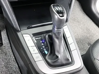 Hyundai Avante 2016, 117721 км, за 7500000 KRW - фото 8